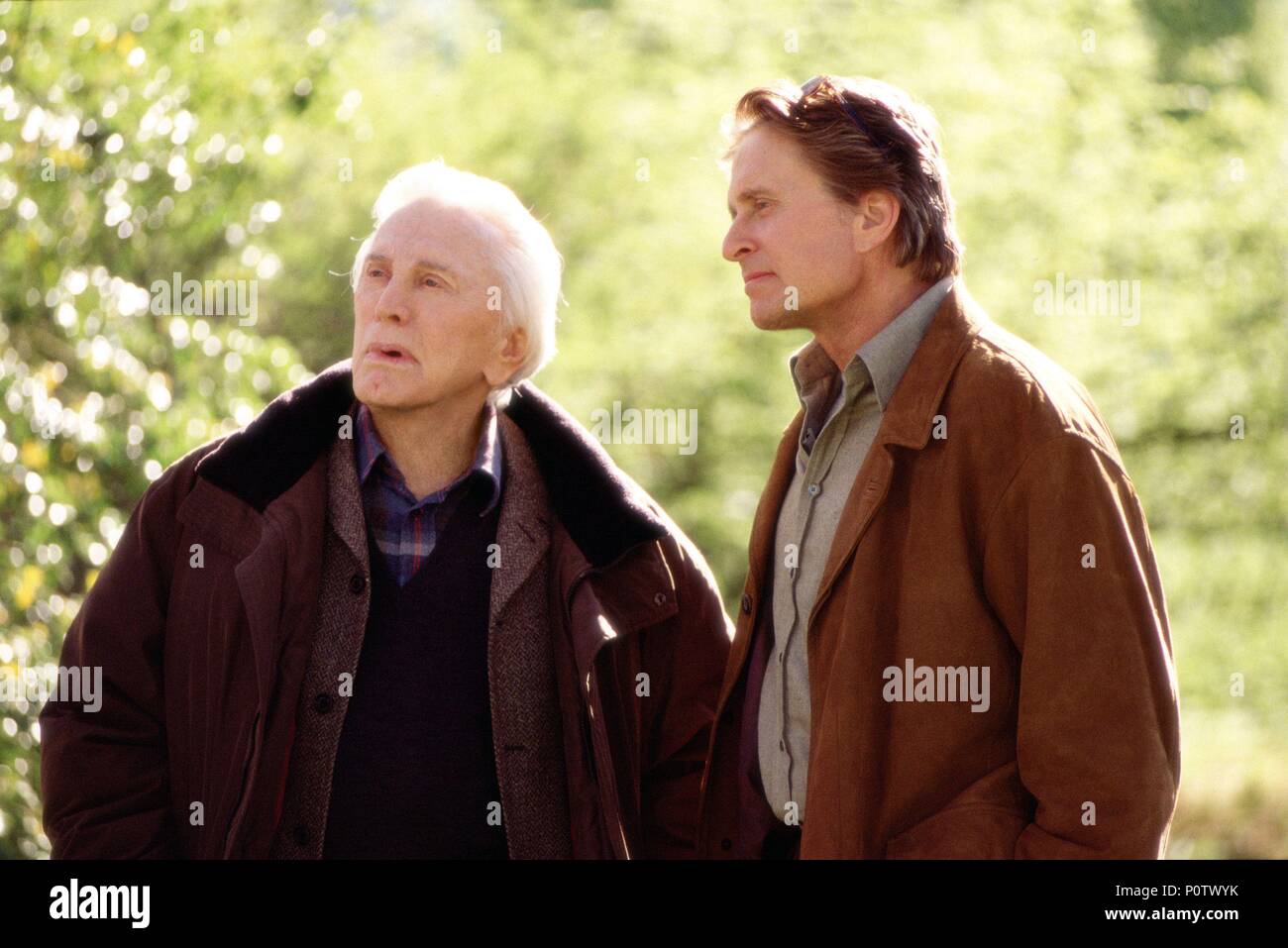 Titre original : il s'exécute dans la famille. Titre en anglais : il s'exécute dans la famille. Directeur de film : Fred Schepisi. Année : 2003. Stars : KIRK DOUGLAS, MICHAEL DOUGLAS. Credit : Metro-Goldwyn-Mayer (MGM) / SCHWARTZ, Andrew / Album Banque D'Images