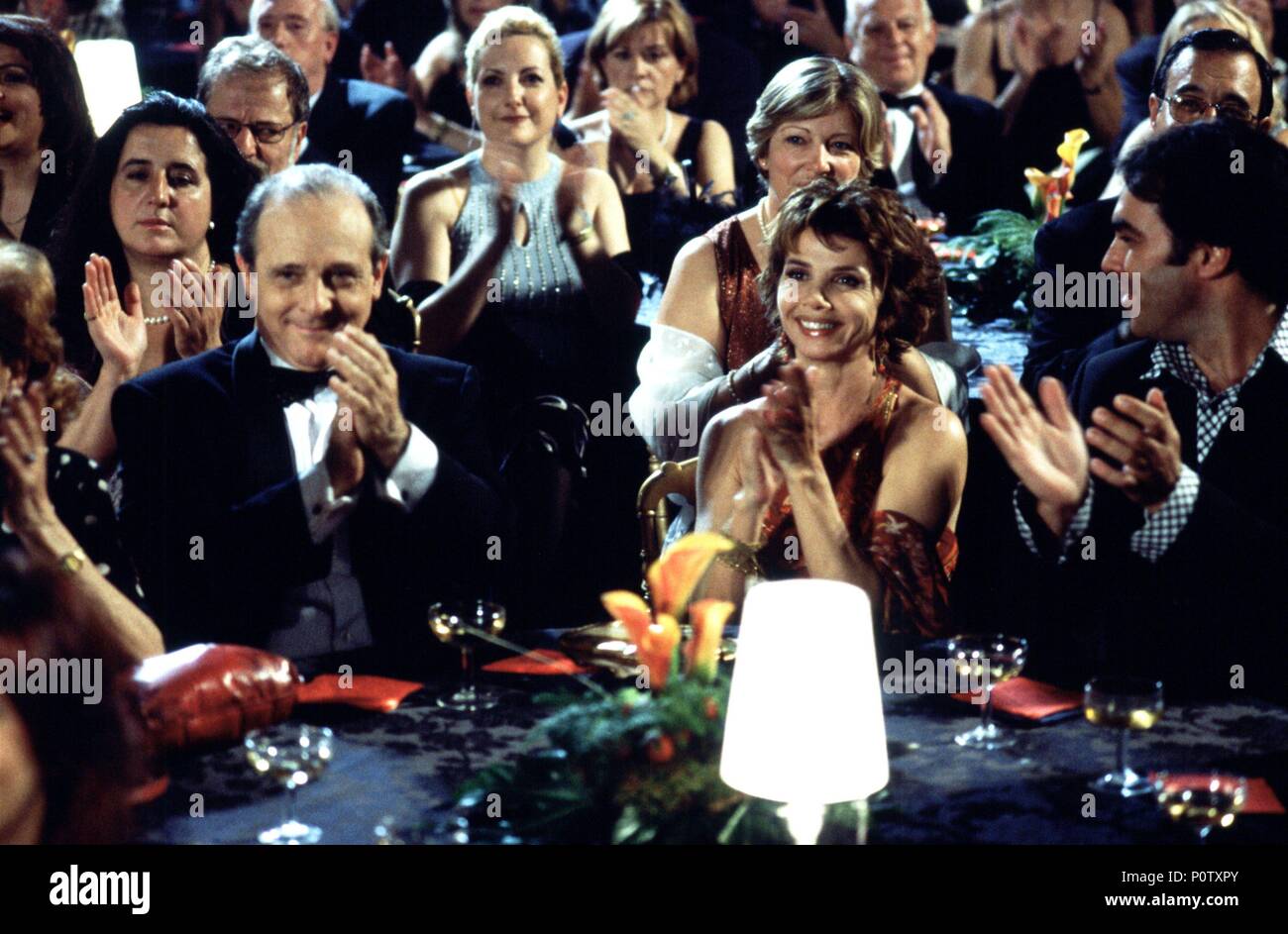 Titre original : ESCUELA DE SEDUCCION. Titre en anglais : ESCUELA DE SEDUCCION. Directeur de film : Javier Balaguer. Année : 2004. Stars : EMILIO GUTIERREZ CABA ; Victoria Abril. Credit : ABACO LES FILMS / Album Banque D'Images