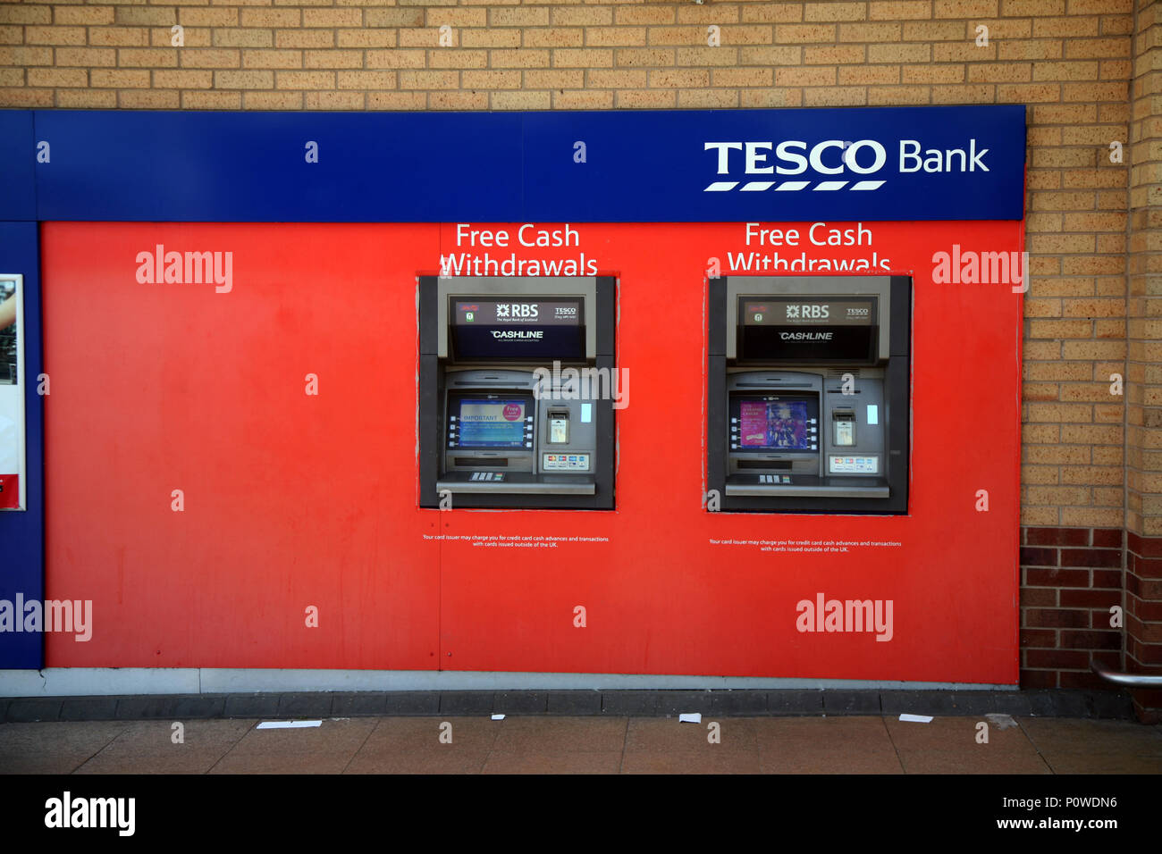 Les distributeurs Au Tesco à Undergate site Rd, Dinnington, Sheffield S25 2PF Banque D'Images