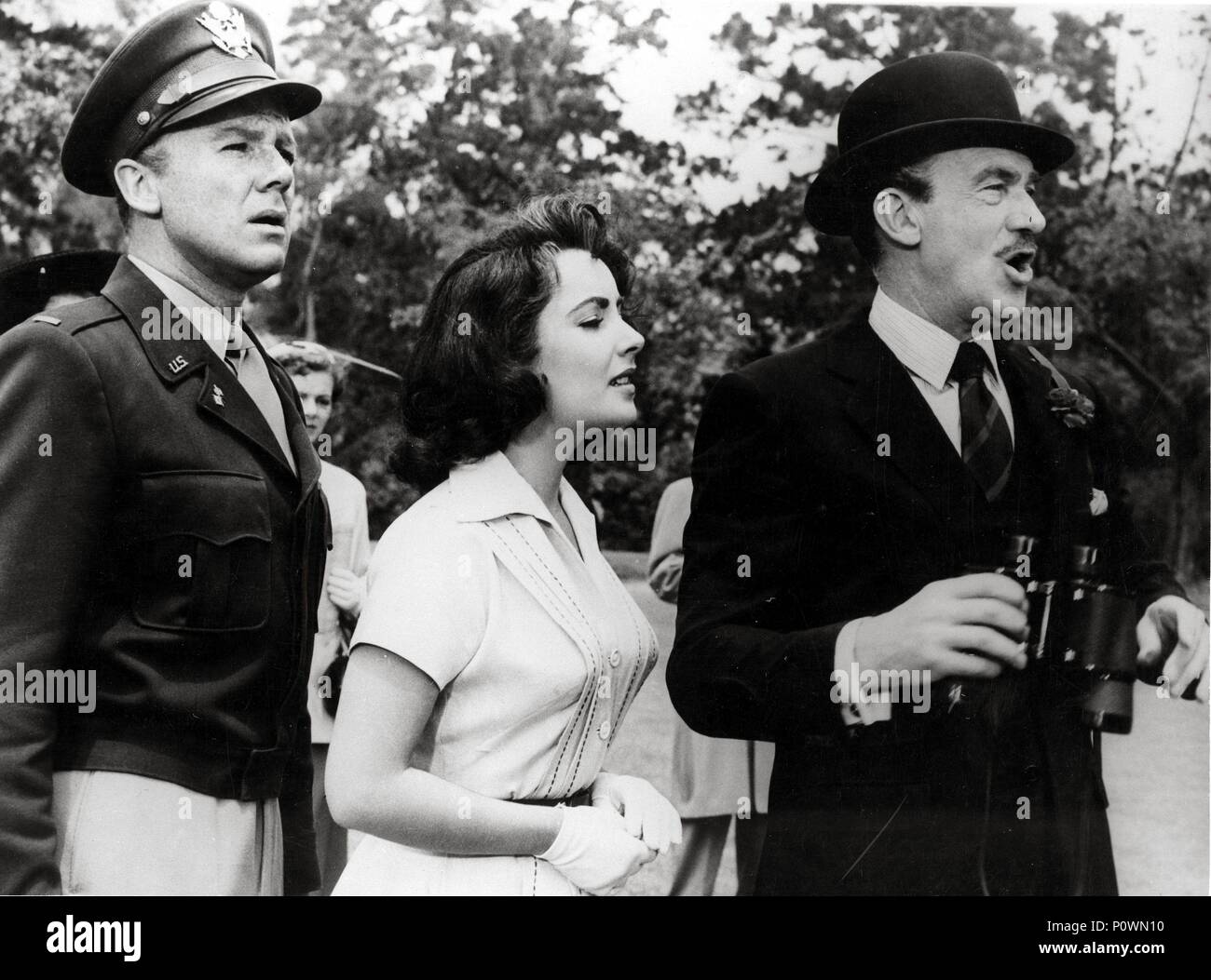 Titre original : LA DERNIÈRE FOIS QUE J'ai vu Paris. Titre en anglais : LA DERNIÈRE FOIS QUE J'ai vu Paris. Film Directeur : RICHARD BROOKS. Année : 1954. Stars : ELIZABETH TAYLOR ; VAN JOHNSON. Credit : M.G.M / Album Banque D'Images