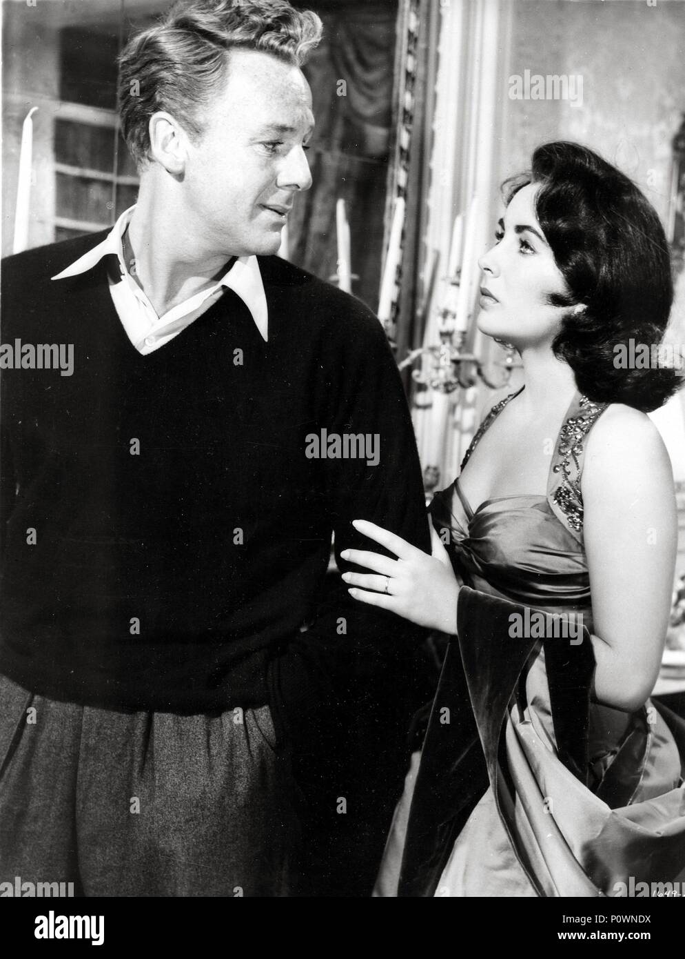 Titre original : LA DERNIÈRE FOIS QUE J'ai vu Paris. Titre en anglais : LA DERNIÈRE FOIS QUE J'ai vu Paris. Film Directeur : RICHARD BROOKS. Année : 1954. Stars : ELIZABETH TAYLOR ; VAN JOHNSON. Credit : M.G.M / Album Banque D'Images