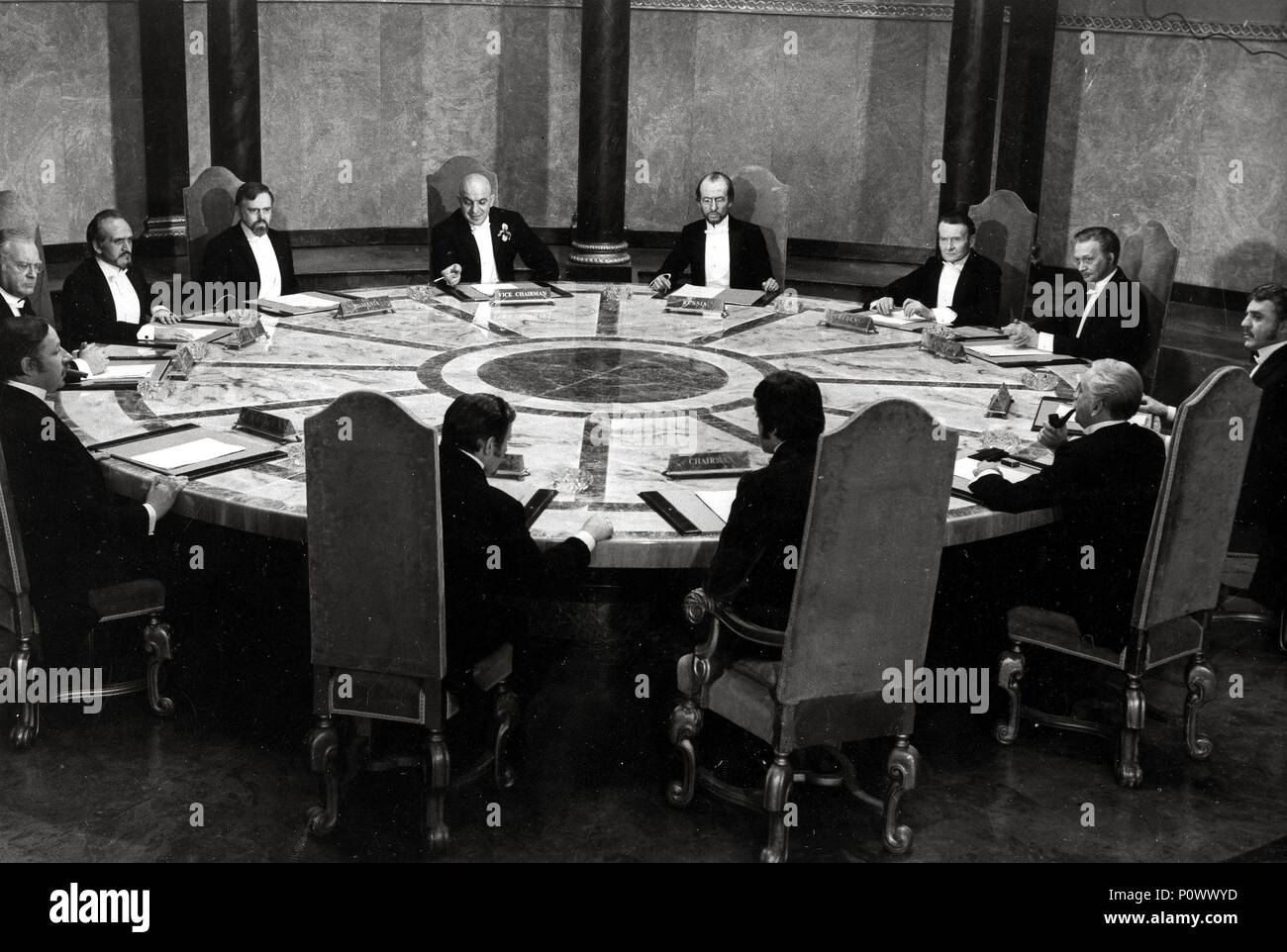 Titre Original L Assassinat Bureau Titre En Anglais L Assassinat Bureau Directeur De Film Basil Dearden Annee 1969 Credit Paramount Pictures Album Photo Stock Alamy