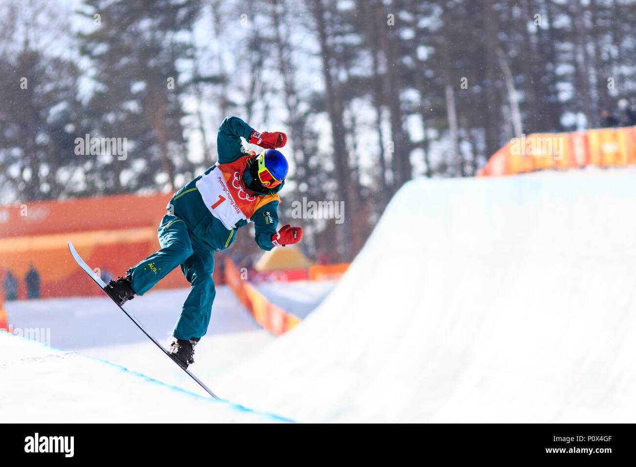 Scotty James (AUS) en compétition dans l'épreuve du snowboard Half Pipe la qualification aux Jeux Olympiques d'hiver de PyeongChang 2018 Banque D'Images