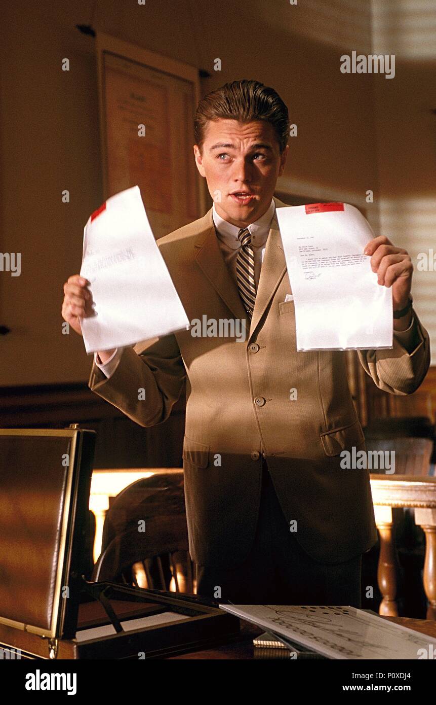 Titre Original Catch Me If You Can Titre En Anglais Arrete Moi Si Tu Peux Film Realisateur Steven Spielberg Annee 2002 Stars Leonardo Dicaprio Credit Dreamworks Cooper Andrew Album Photo Stock Alamy