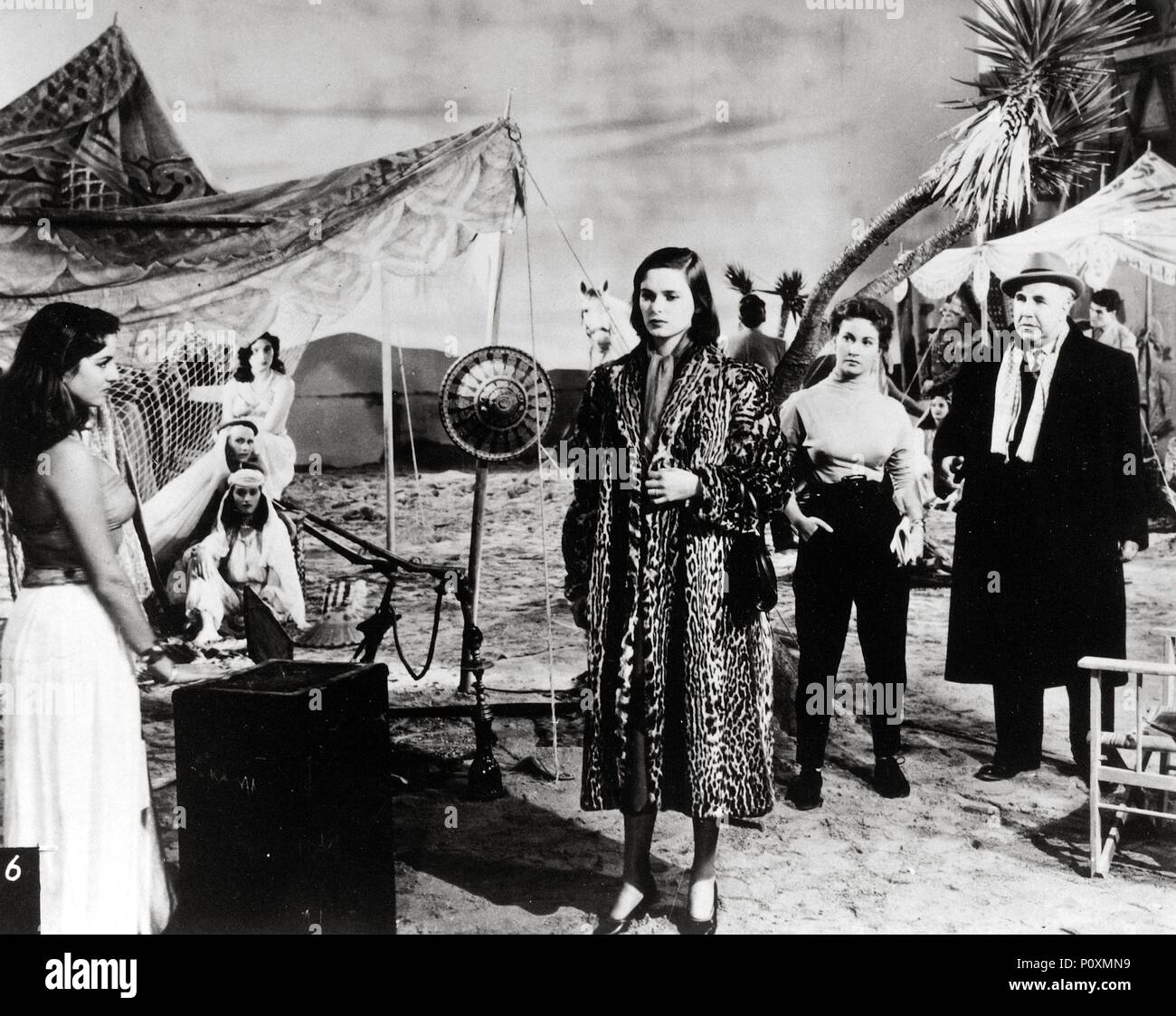 Titre original : CRONACA di un amore. Titre en anglais : HISTOIRE D'AMOUR. Réalisateur : Michelangelo Antonioni. Année : 1950. Stars : LUCIA BOSE. Banque D'Images