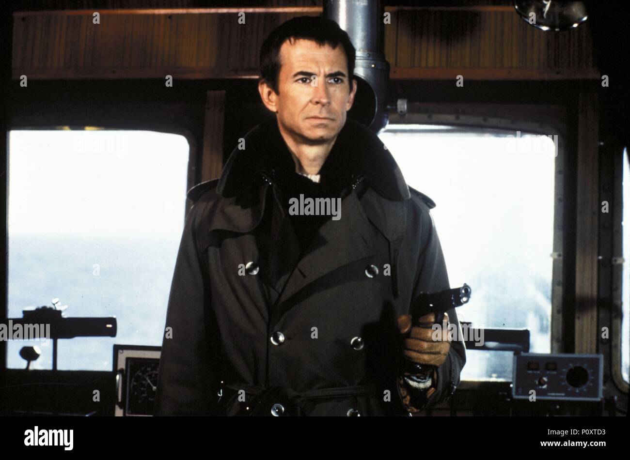 Titre original : détourner DE LA MER DU NORD. Titre en anglais : FFOLKES. Directeur de film : Andrew C. MCLAGLEN. Année : 1979. Stars : ANTHONY PERKINS. Credit : UNIVERSAL PICTURES / Album Banque D'Images