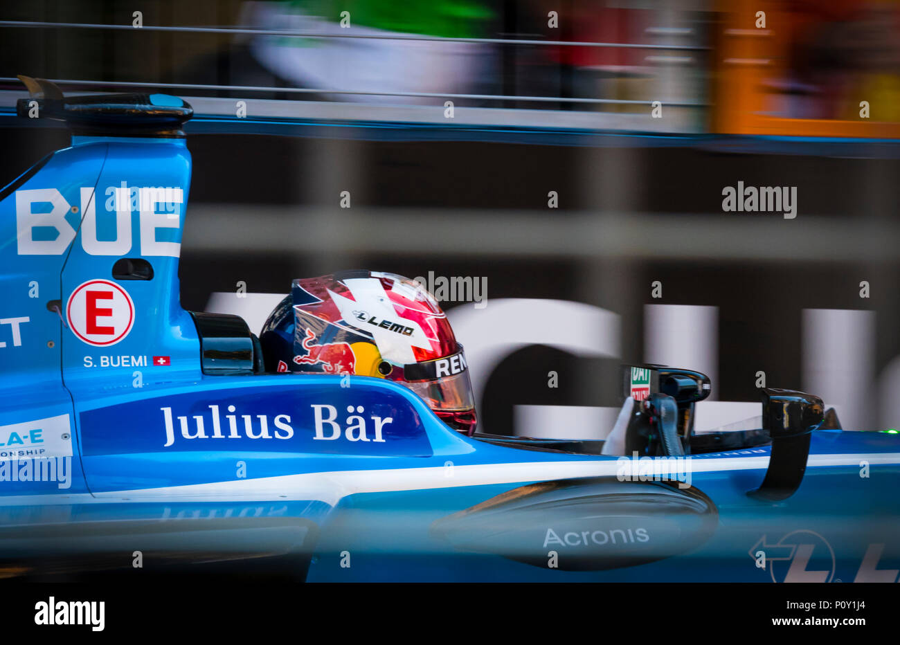 Zurich, Suisse - 10 juin 2018 : Sébastien Buemi (SUI) au cours de la première séance pour la FIA de Formule 2018 course du championnat d'E au centre-ville de Zurich. Crédit : Erik Tham/Alamy Live News Banque D'Images
