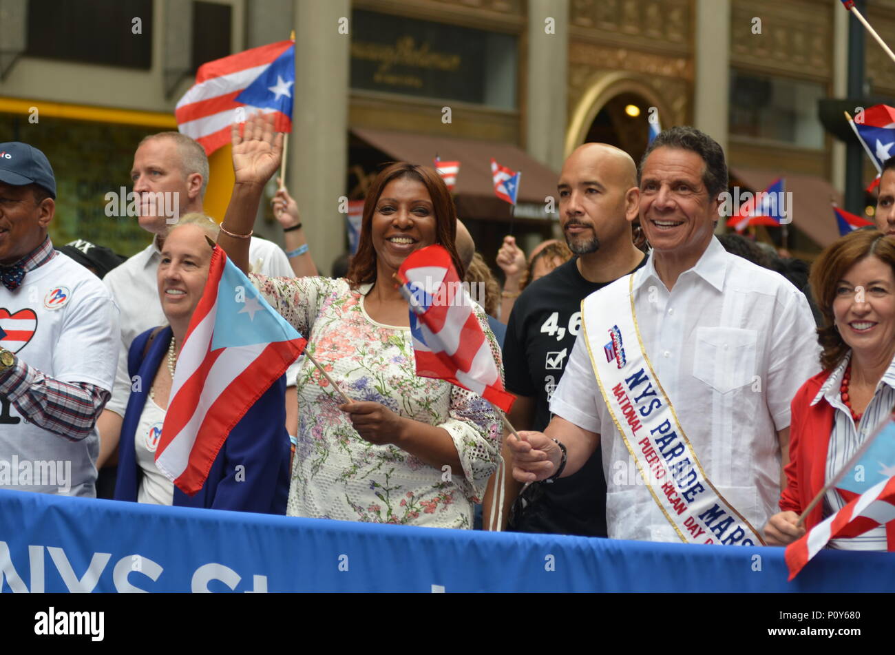 New York, USA. 10 juin 2018. Manhattan, New York City : les représentants du gouvernement ont assisté à NEW YORK Puerto Rican Day Parade sur la Cinquième Avenue à New York. Credit : Ryan Rahman/Alamy Live News Banque D'Images