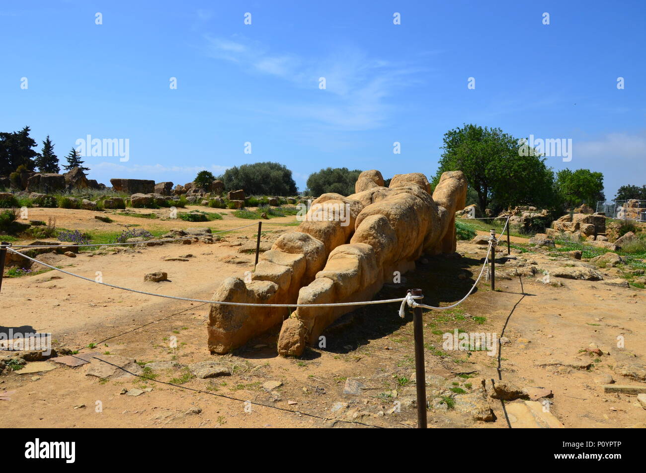 Statue de l'Atlas dans la vallée des temples d'Agrigento Banque D'Images