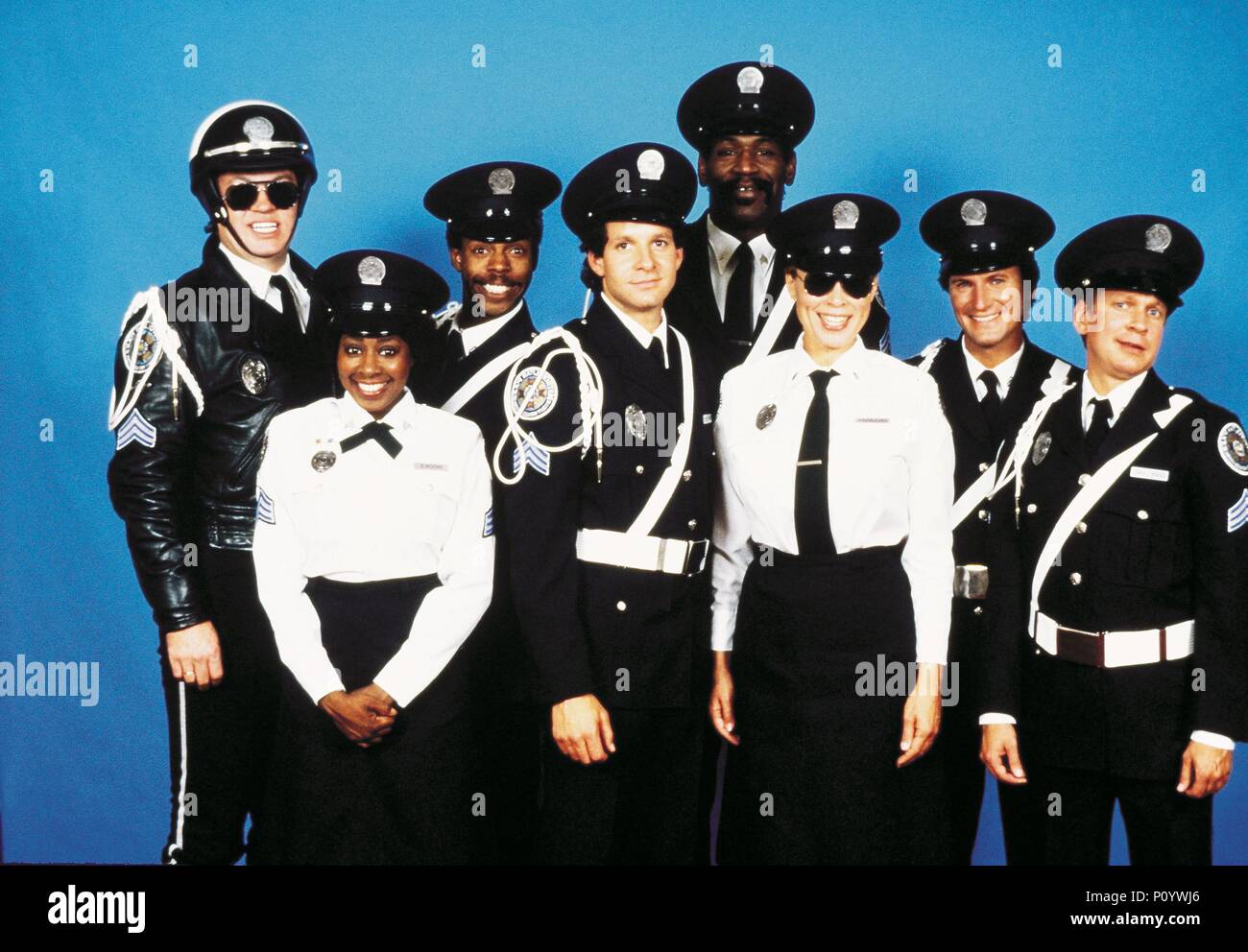 Titre original : POLICE ACADEMY 3 : RETOUR DANS LA FORMATION. Titre en anglais : POLICE ACADEMY 3 : RETOUR DANS LA FORMATION. Directeur de film : JERRY PARIS. Année : 1986. Stars : Steve Guttenberg, BUBBA SMITH, David GRAF ART METRANO ; ; MARION RAMSEY ; LESLIE EASTERBROOK ; MICHAEL WINSLOW. Credit : Warner Brothers / Album Banque D'Images