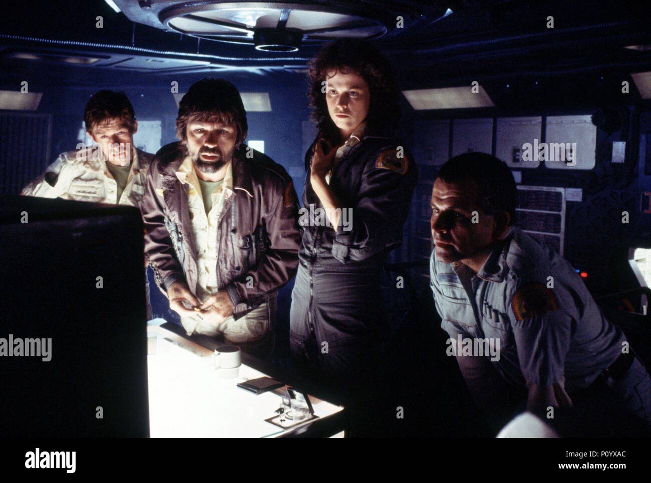 Titre original : alien. Titre en anglais : alien. Film Réalisateur : Ridley Scott. Année : 1979. Stars : John Hurt, Sigourney Weaver, Tom Skerritt, Ian Holm. Crédit : 20TH CENTURY FOX / Album Banque D'Images