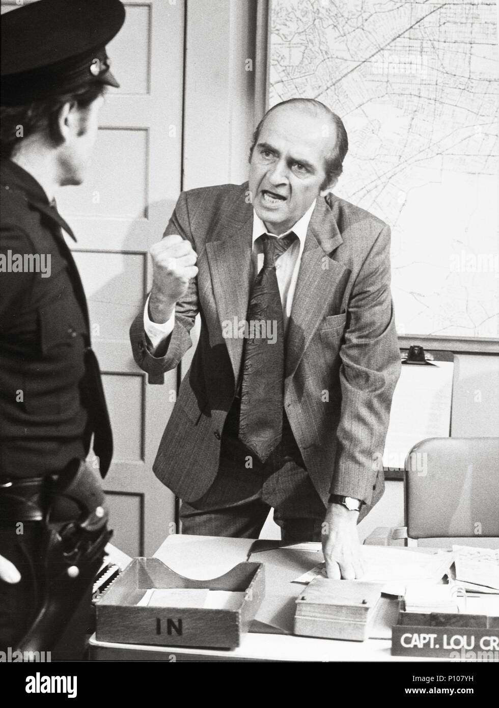 Titre original : KOJAK-TV. Titre en anglais : KOJAK-TV. Année : 1973. Stars : DAN FRAZER. Credit : UNIVERSAL TV / Album Banque D'Images Titre original : KOJAK-TV. Titre en anglais : KOJAK-TV. Année : 1973. Stars : DAN FRAZER. Credit : UNIVERSAL TV / Album Banque D'Images