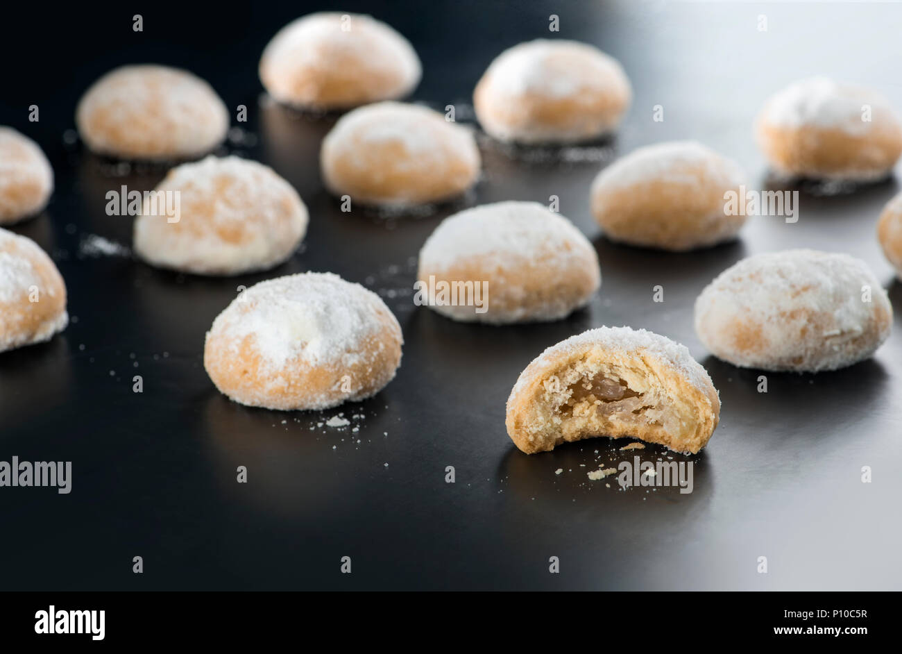 Eid Al-Fitr Boulangerie Cookies, des collations de moindre musulmane Banque D'Images