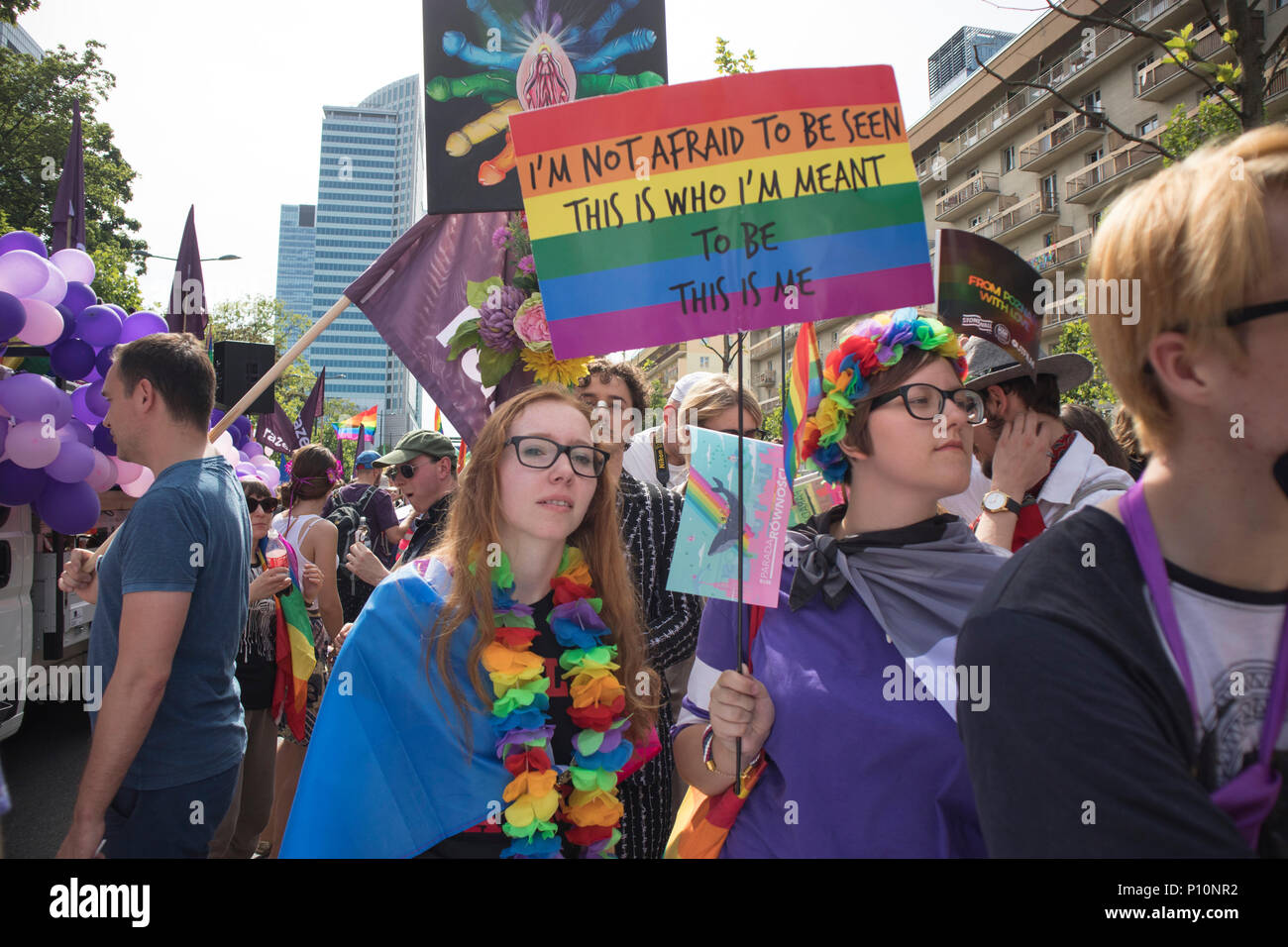 Varsovie, Pologne - 9 juin 2018 : Les participants de la Grande Parade pour l'égalité - communauté LGBT pride parade dans la ville de Varsovie. Pancarte 'Je n'a pas peur Banque D'Images