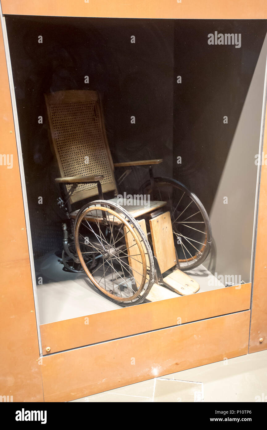 Des enfants handicapés en fauteuil roulant et d'autres patients malades mentaux de l'hôpital psychiatrique de Kocborowo assassinés par l'Allemagne nazie à l'Aktion T4 en 1939 un Banque D'Images