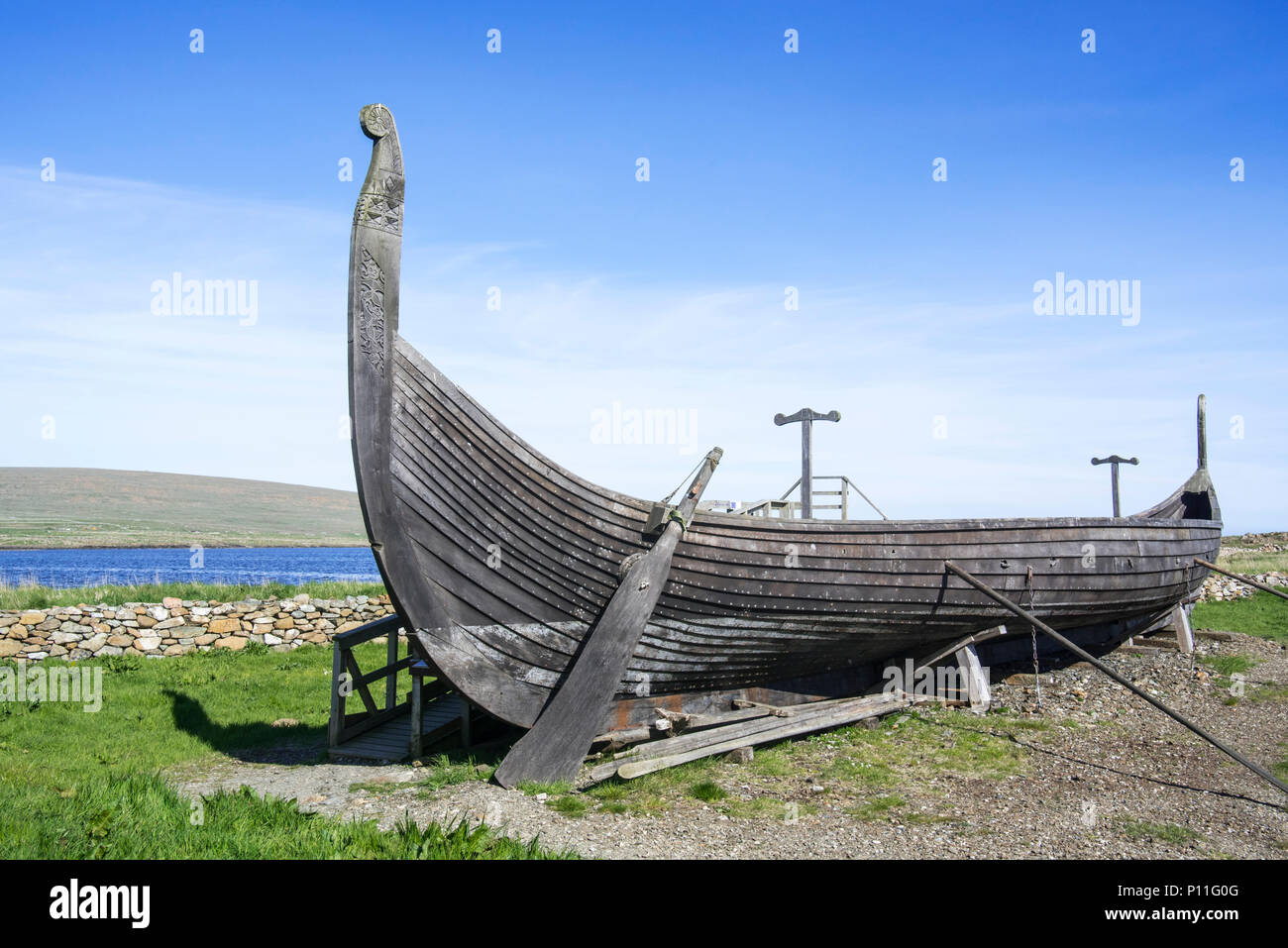 Pale à l'arrière de l'Skidbladner, full size réplique du navire de Gokstad à Brookpoint, Unst, Shetland, Scotland, UK Banque D'Images