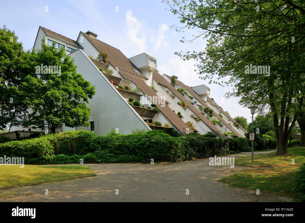 D-Marnes, Ruhr, en Westphalie, Rhénanie-Palatinat, NRW, Wohnhuegel dans l'ouest de marne Kreuzstrasse, Huegelhaus, vallonné, maison, tour d'habitation, maison d'habitation, appartements, logement, urbanisme, conception architectes Roland Frey, Hermann Schroeder et Claus Schmidt, réalisation architectes Peter Faller et Hermann Schroeder, de conseils techniques et de l'architecte Hans Hansen BDA engineering office Soll Banque D'Images