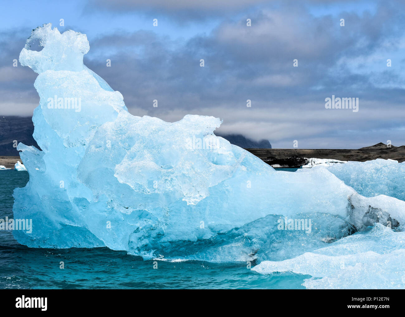 Iceberg bleu en Islande Banque D'Images