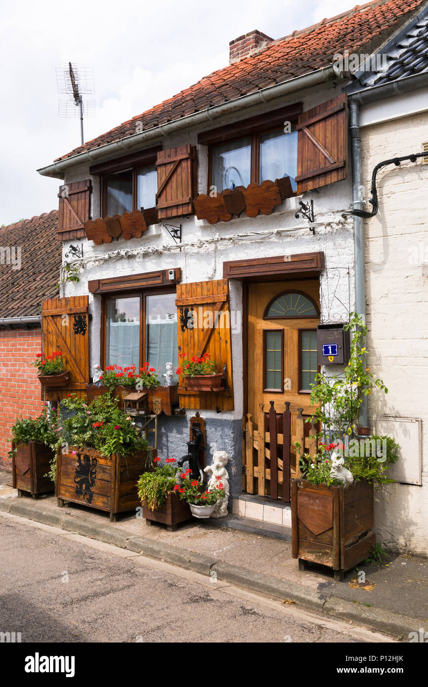 Une rue latérale à Cassel, France Banque D'Images