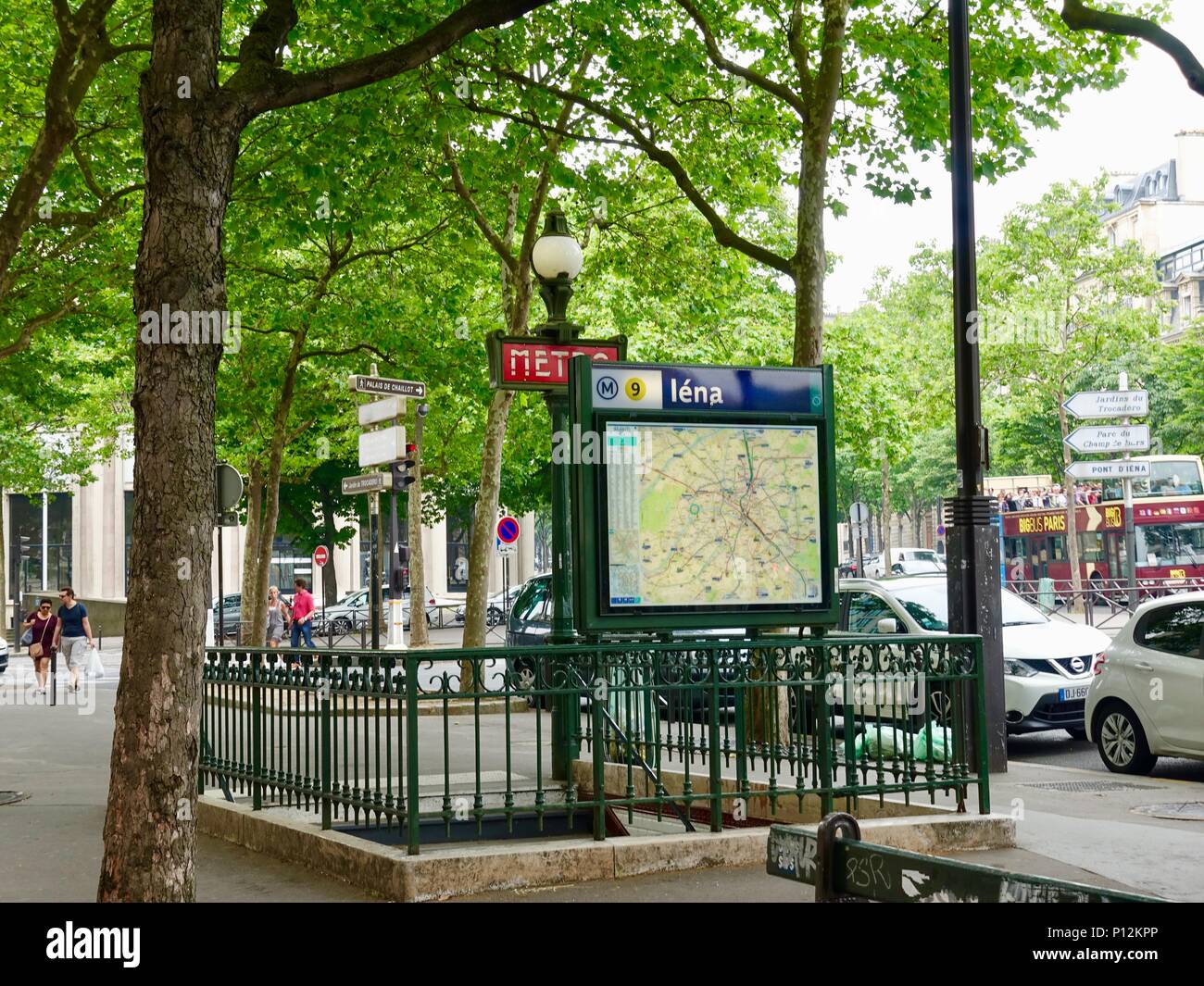 Paris metro map Banque de photographies et d’images à haute résolution ...