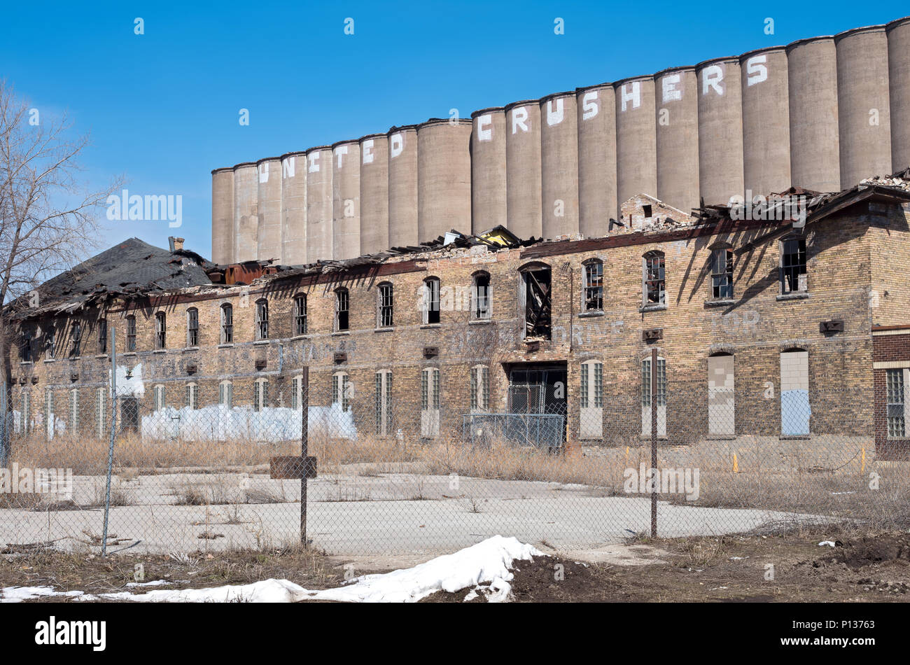 Abandonné l'élévateur à grain et l'usine à Prospect Park près de Minneapolis au Minnesota Banque D'Images