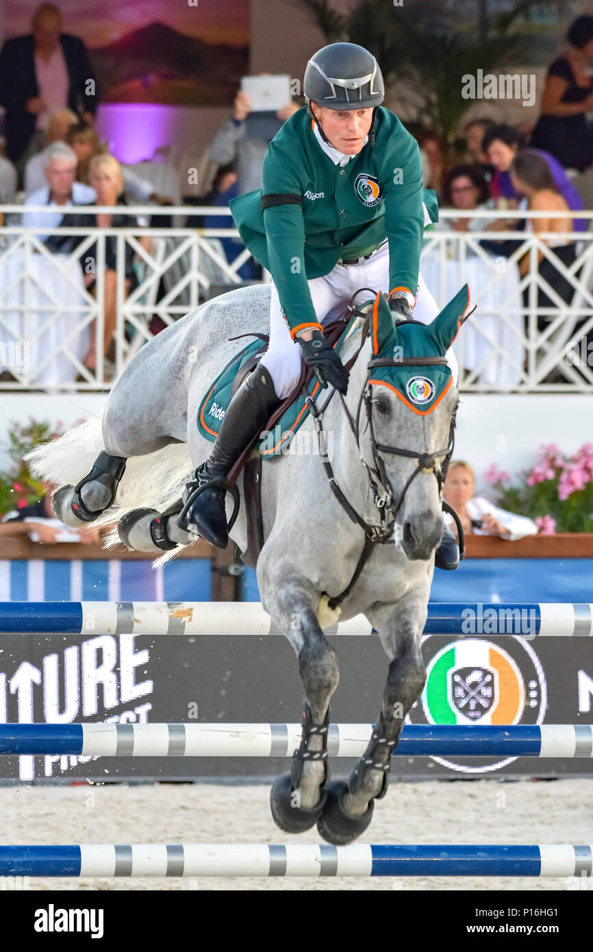 Cannes, France. 09Th Juin, 2018. L'équipe d'Irlande Cameron Hanley Celtics Miami sur Quirex participe au cours de la Ligue des Champions Mondial 2018 Longines à Cannes le 09 juin 2018 Crédit : BTWImages Sport/Alamy Live News Banque D'Images