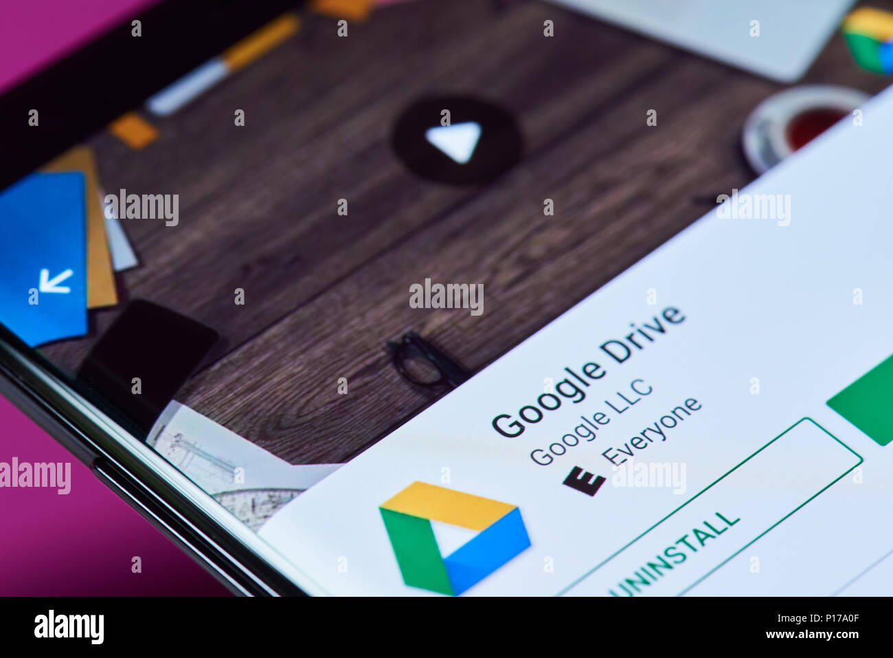 New York, USA - 10 juin 2018 : Google drive application sur smartphone Android écran Vue en gros Banque D'Images