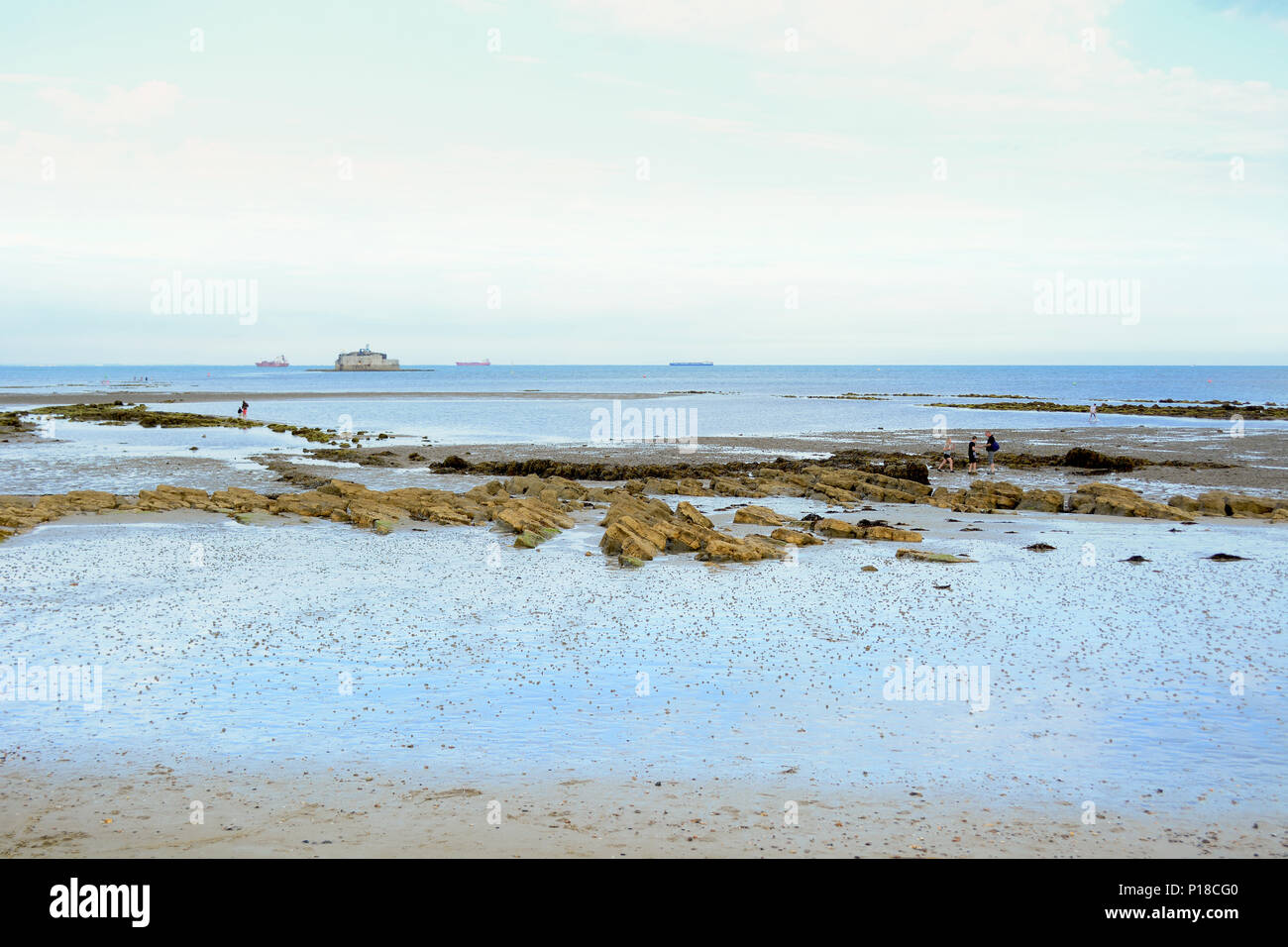 La plage à St Helens sur l'île de Wight au début de la marche 2017 fort Bembridge. Banque D'Images