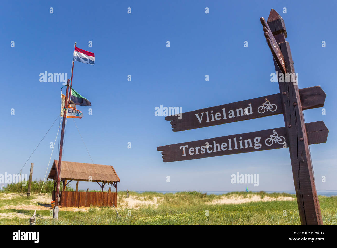 Panneau jusqu'au ferry de l'île de Texel aux Pays-Bas pour Vlieland Banque D'Images
