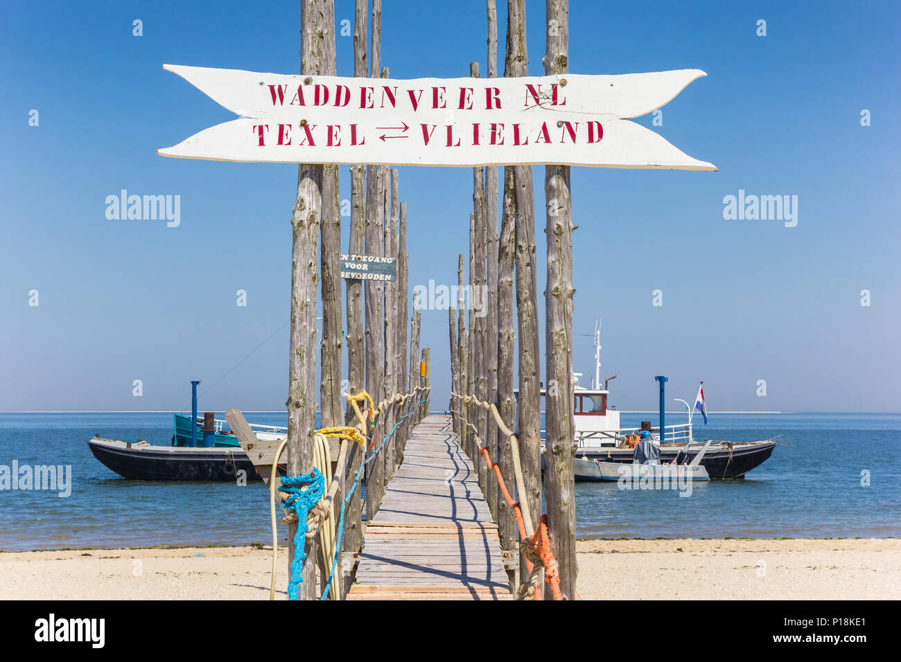 Jetty pour le traversier entre les îles de Vlieland et Texel en Hollande Banque D'Images