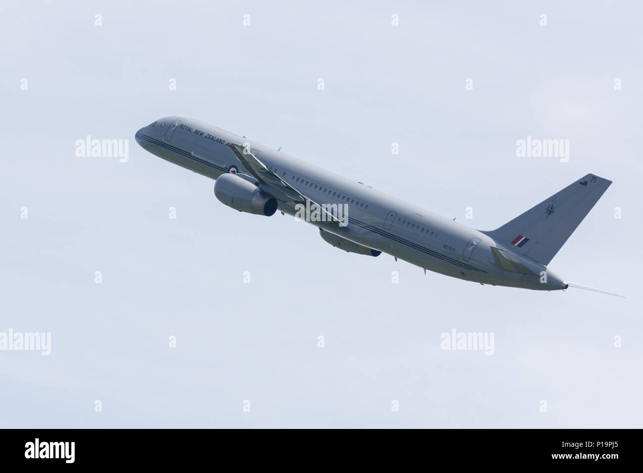 Boeing 757-2K2 des avions de transport militaires de l'Escadron 40 Royal New Zealand Air Force qui l'utilisent pour fournir le transport aérien stratégique mondial Banque D'Images