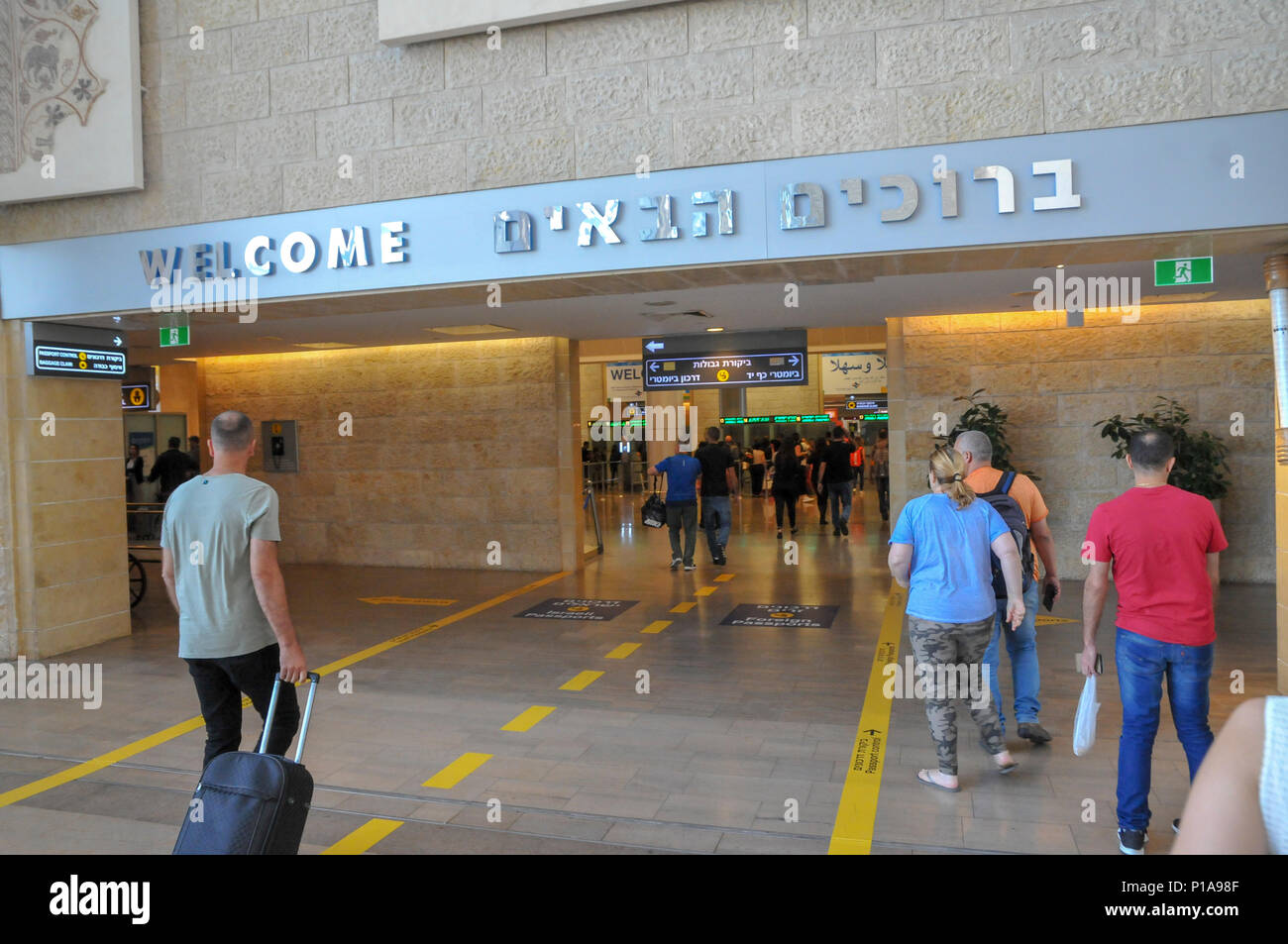 Hall des arrivées à l'aéroport international Ben Gourion, à Tel Aviv, Israël, Banque D'Images