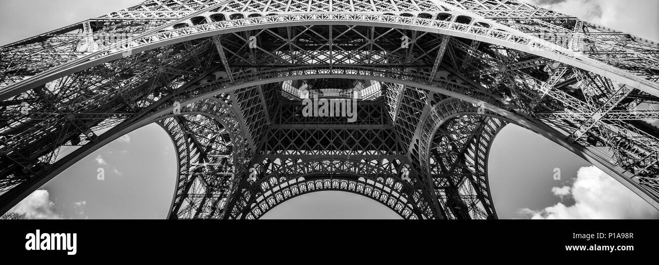 Résumé panorama de la Tour Eiffel, Paris France Banque D'Images