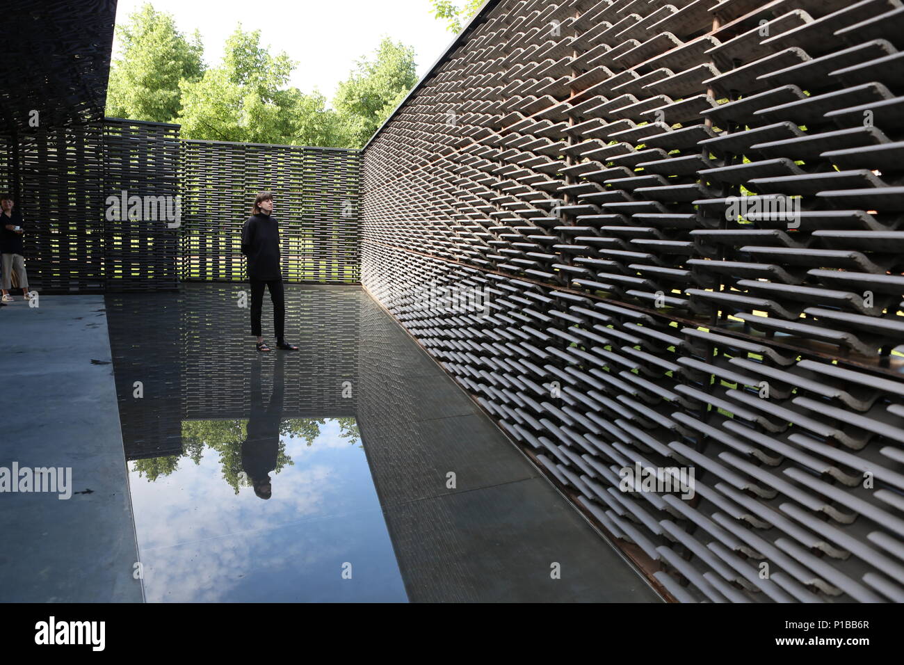 Pavillon Serpentine conçu par Frida Escobedo 15 juin - 7 Oct 2018 Banque D'Images