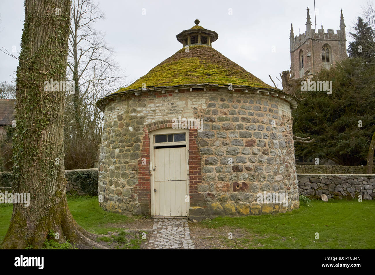 Pigeonnier en pierre sarsen à avebury manor avebury wiltshire england uk Banque D'Images