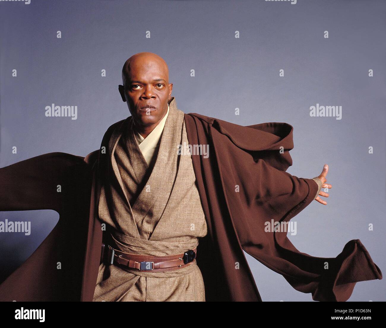 Titre original : STAR WARS : Épisode III - LA REVANCHE DES SITH. Titre en anglais : STAR WARS : Épisode III - LA REVANCHE DES SITH. Film Réalisateur : GEORGE LUCAS. Année : 2005. Stars : Samuel L. Jackson. Credit : LUCASFILM / HAMSHERE, KEITH / Album Banque D'Images