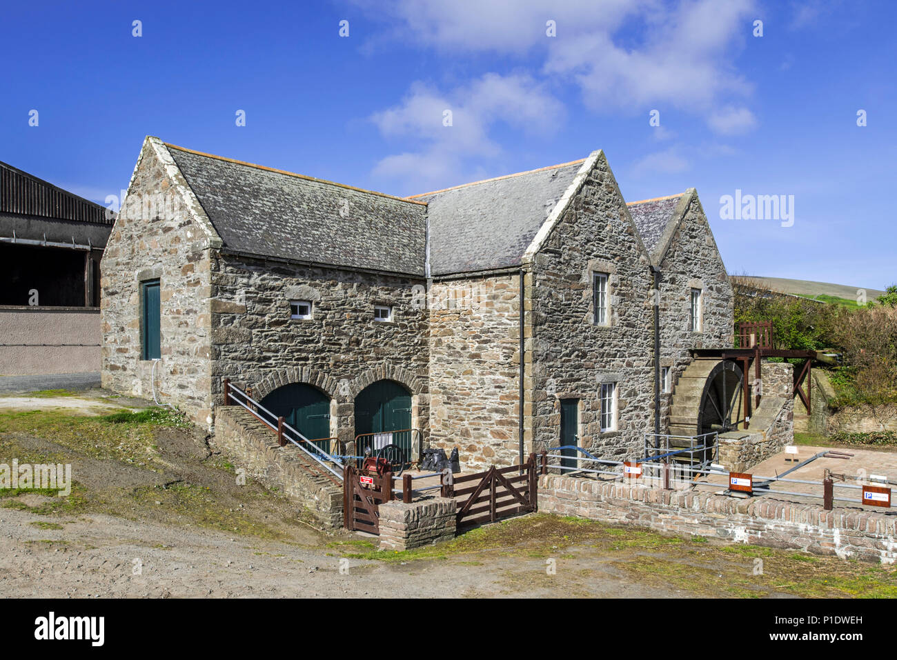 Quendale Mill, moulin à eau restauré du xixe siècle dépassé / moulin à eau à Dunrossness, Shetland, Scotland, UK Banque D'Images