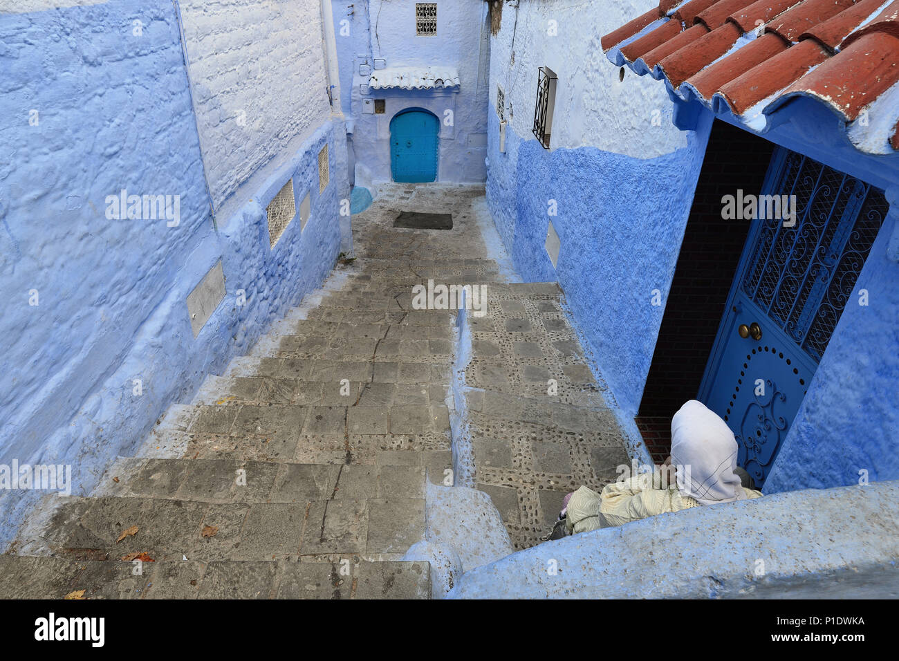 Vieille ville (bleu) de la ville de médina de Chefchaouen au Maroc, l'Afrique Banque D'Images