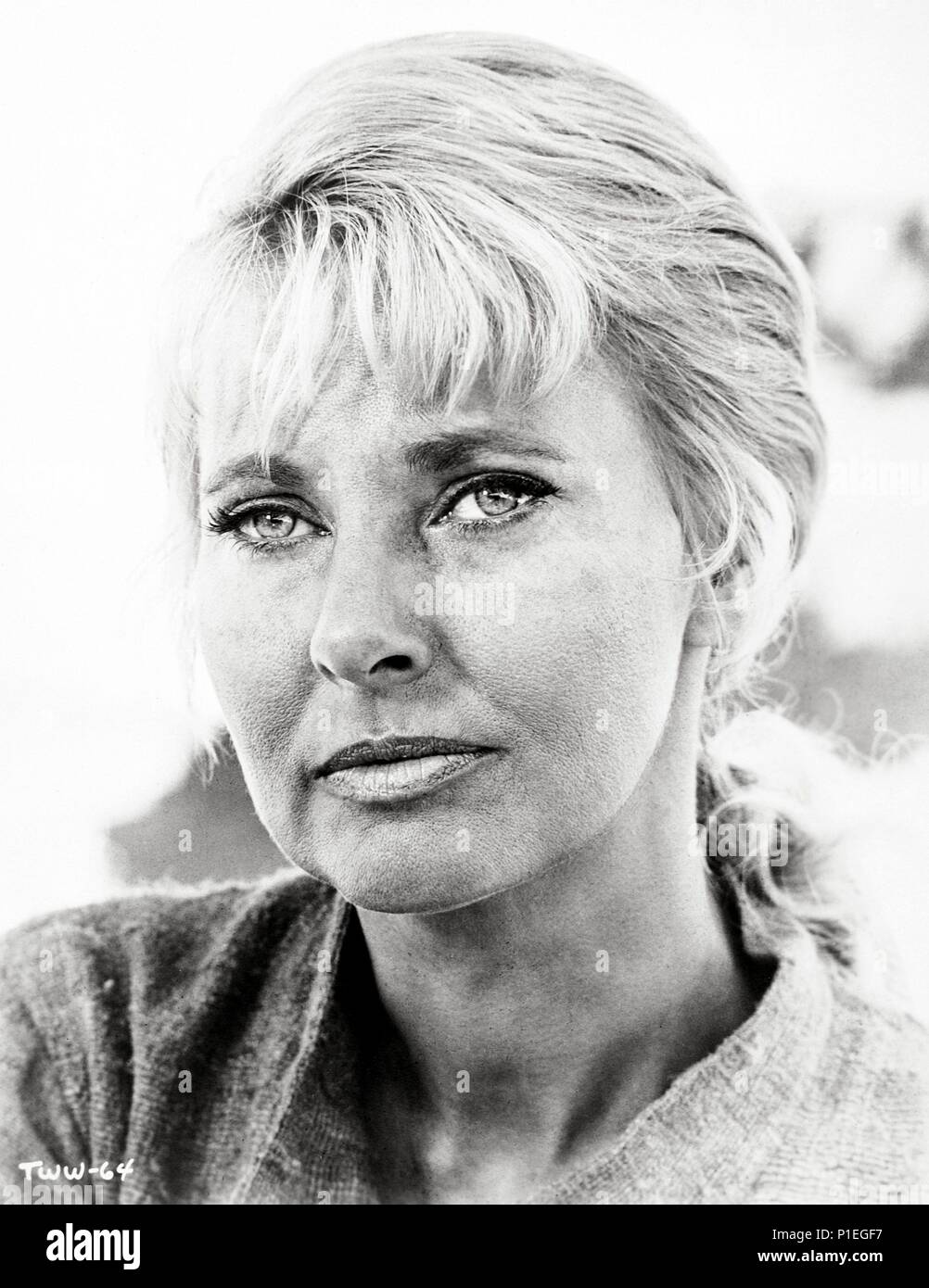 Titre original : la route de l'Ouest. Titre en anglais : la route de l'Ouest. Directeur de film : Andrew C. MCLAGLEN. Année : 1967. Stars : Lola Albright. Credit : HAROLD HECHT / United Artists / Album Banque D'Images