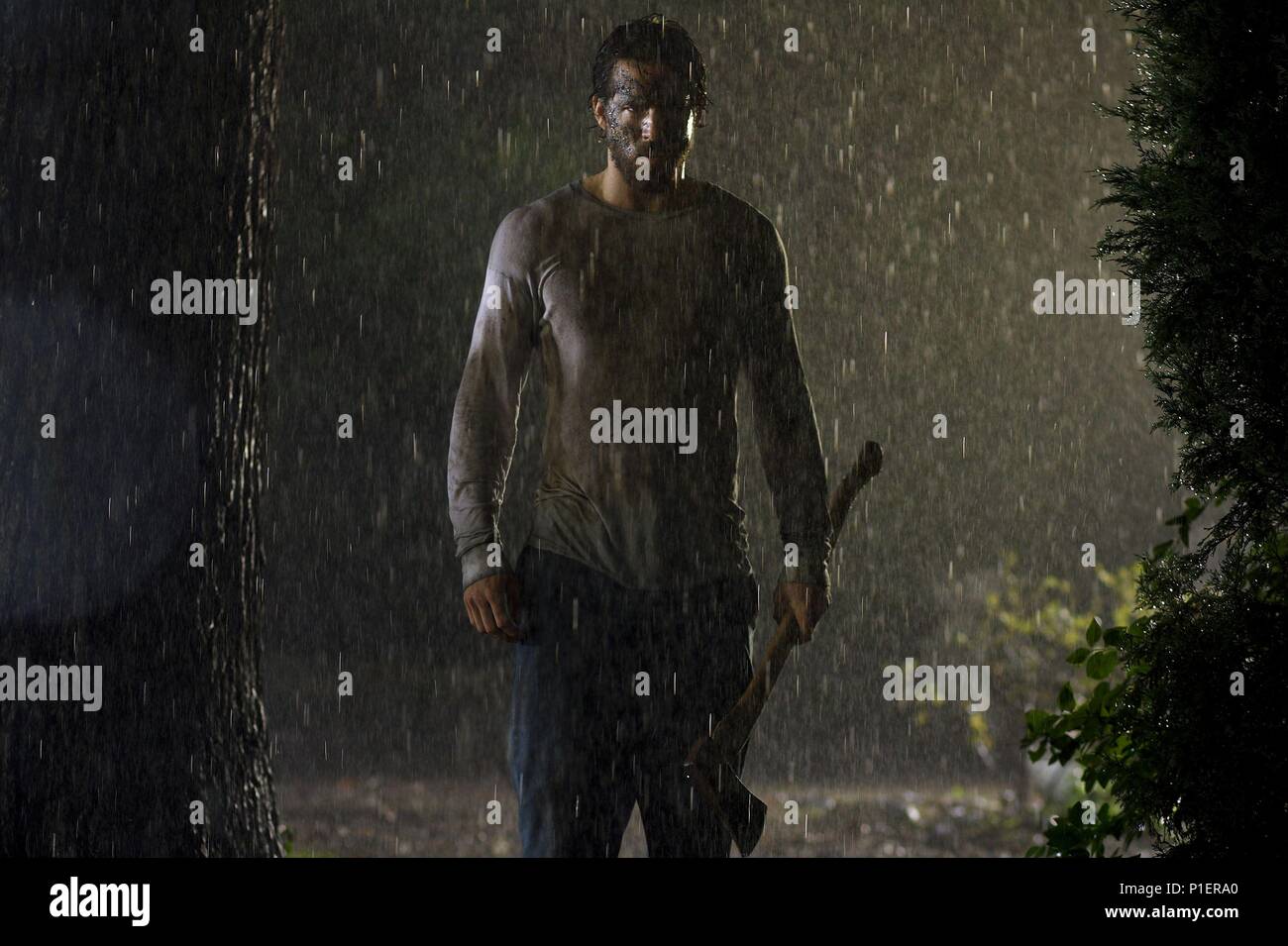 Titre original : The Amityville Horror. Titre en anglais : The Amityville Horror. Directeur de film : ANDREW DOUGLAS. Année : 2005. Stars : Ryan Reynolds. Credit : Metro Goldwyn Mayer / IOVINO, PETER / Album Banque D'Images