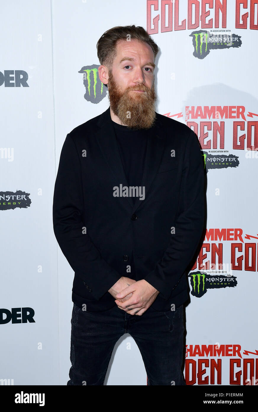Merlin Sutter de Cellar Darling participant à la Metal Hammer Golden Gods Awards 2018 tenue à l'indigo à l'O2 à Londres. Banque D'Images
