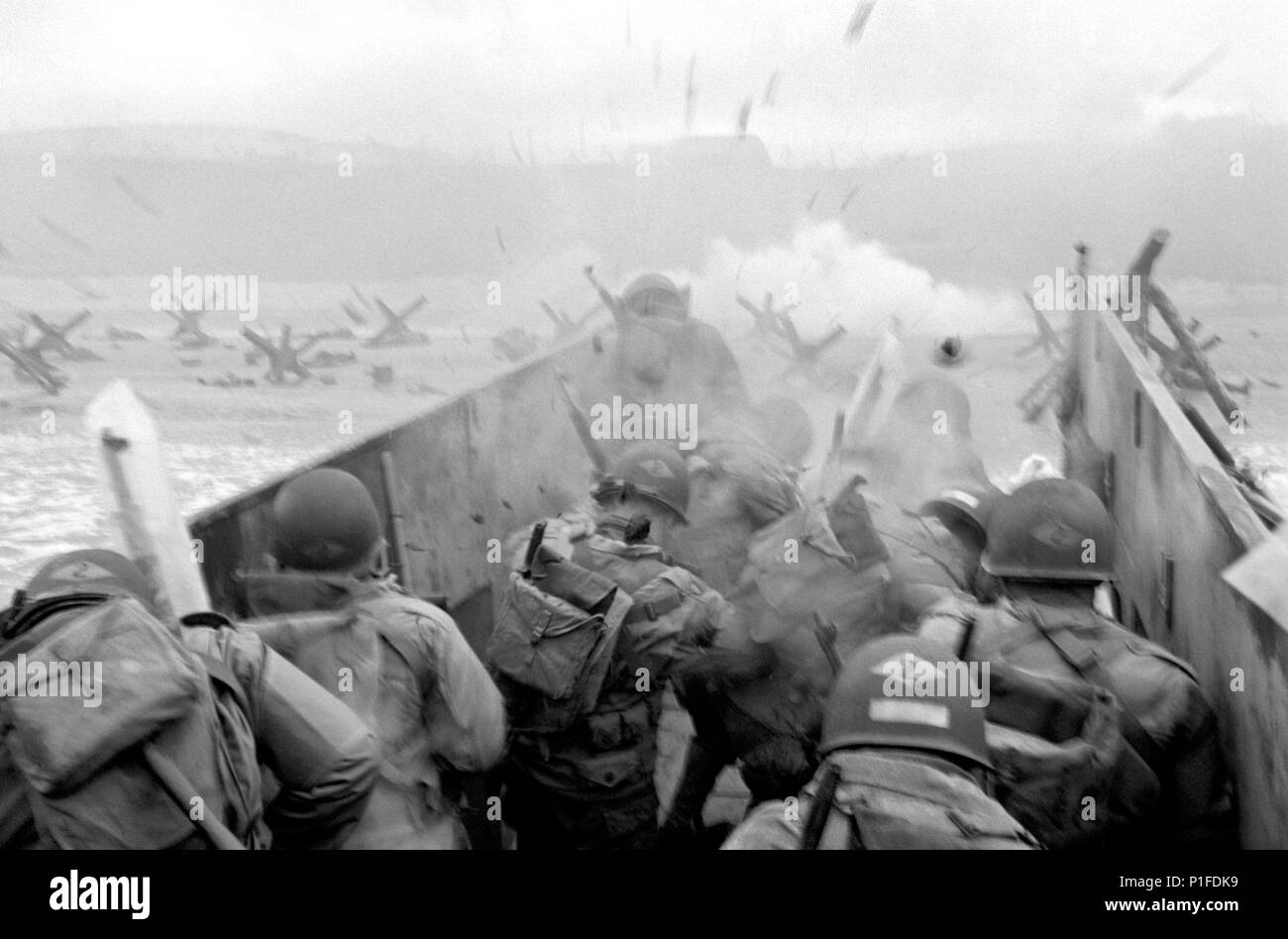 Titre original : Saving Private Ryan. Titre en anglais : il faut sauver le soldat Ryan. Film Réalisateur : Steven Spielberg. Année : 1998. Credit : DREAMWORKS / Album Banque D'Images