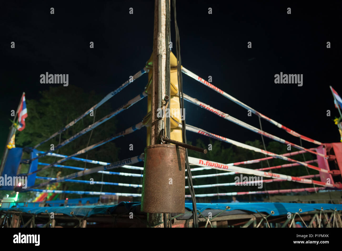 Bangkok, Thailand-October 14, 2017 : Muay Thai Boxing Stadium configuration dans temple traditionnel thaïlandais à Bangkok, Thaïlande Banque D'Images