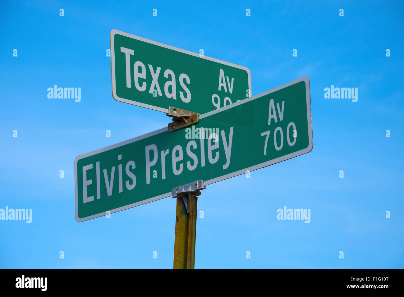 SHREVEPORT, LA., U.S.A. - déc. 18, 2016 : l'intersection près de l'endroit où Elvis Presley a fait ses débuts en national Octobre 1954. Banque D'Images