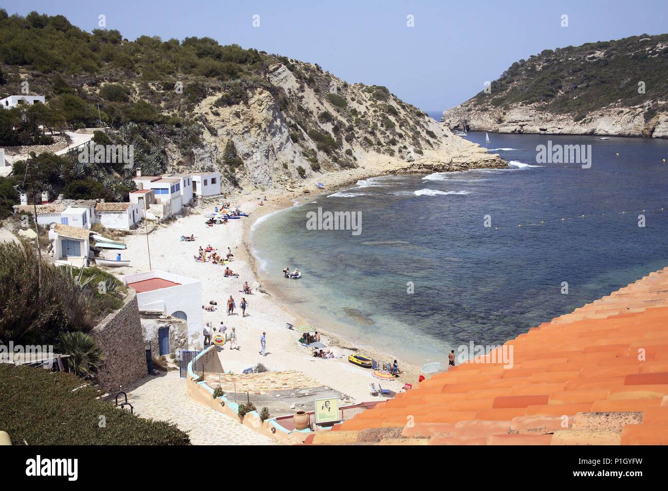 Espagne - région autonome de Valence - Marina Alta (Ville) - Alicante. Jávea / Xàbia - Cabo / Cap de la Nau ; playa de La Barraca e Isla / Illa del Portitxol. Banque D'Images