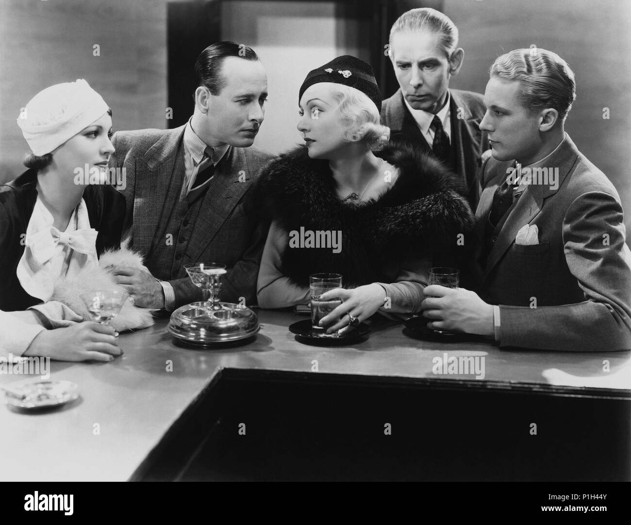 Titre original : bref moment. Titre en anglais : bref moment. Directeur du film : David Burton. Année : 1933. Stars : GENE RAYMOND, Carole Lombard. Credit : Columbia Pictures / Album Banque D'Images