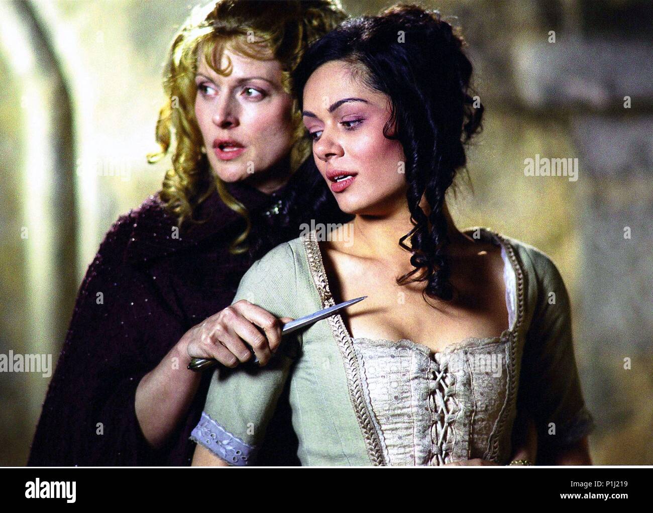 Titre original : LA FEMME MOUSQUETAIRE. Titre en anglais : LA FEMME MOUSQUETAIRE. Directeur : STEVE BOYUM Film. Année : 2004. Stars : Nastassja Kinski ; la clémence BURTON-HILL. Credit : Marque / Album Banque D'Images