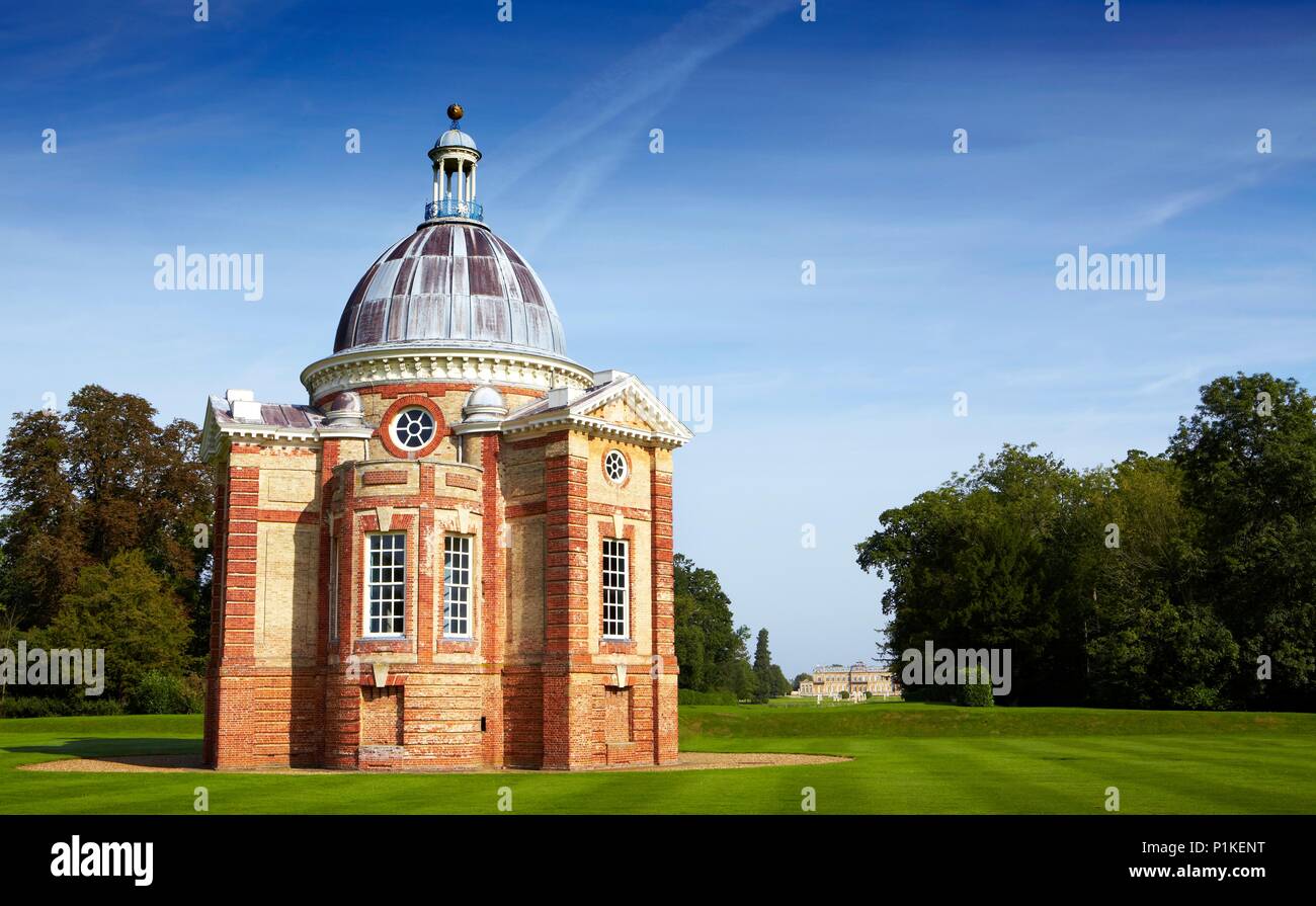 Le Pavillon, arracher Park Gardens, Silsoe, Bedfordshire, c2000-c2017. Artiste : Matt Munro. Banque D'Images