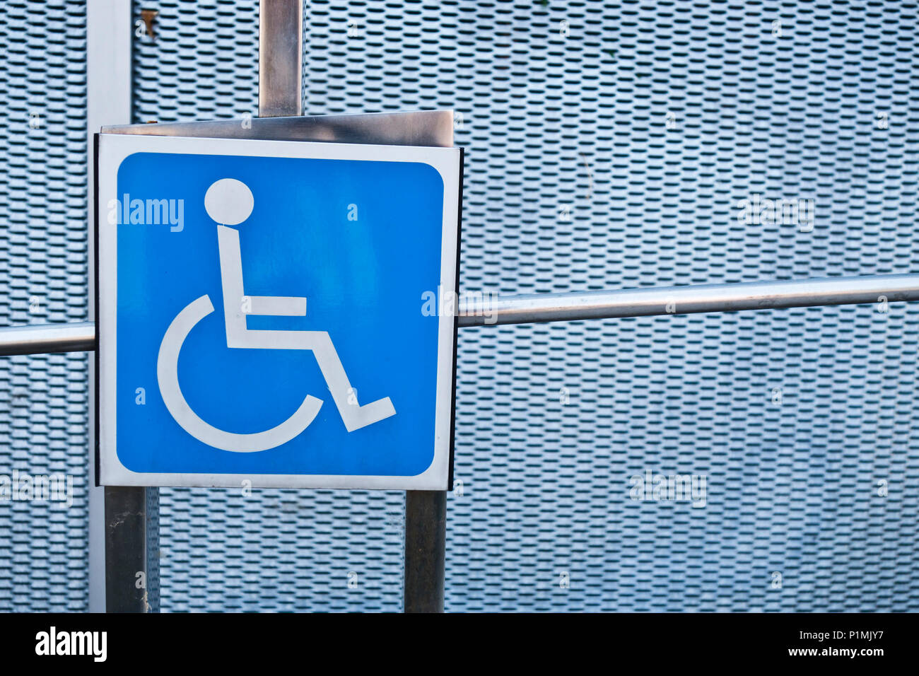 Accès handicapés signe ou symbole international d'accès (ISA) Banque D'Images