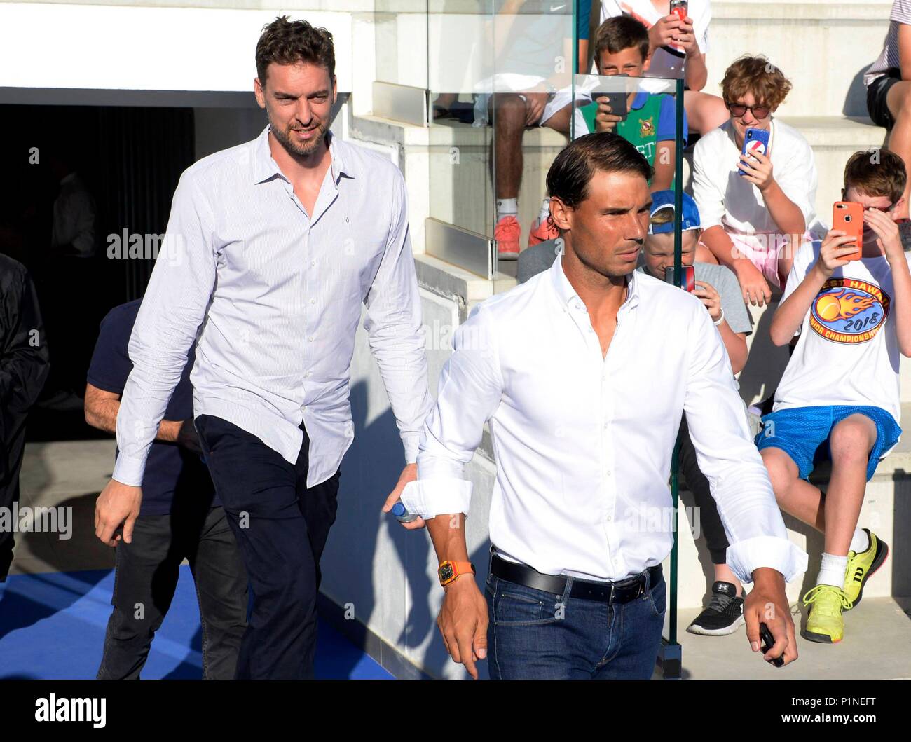 Graduación en la cérémonie de remise des diplômes universitaires Rafa Nadal Rafa Nadal Academy à Manacor 12/06/2018 Pau Gasol Rafa Nadal Banque D'Images